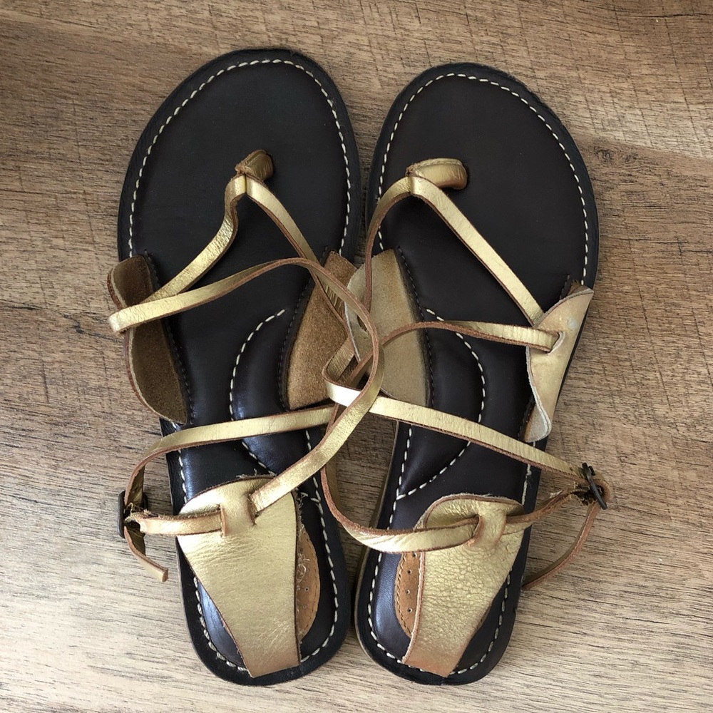 Gold Leather Strappy Fossil Sandals